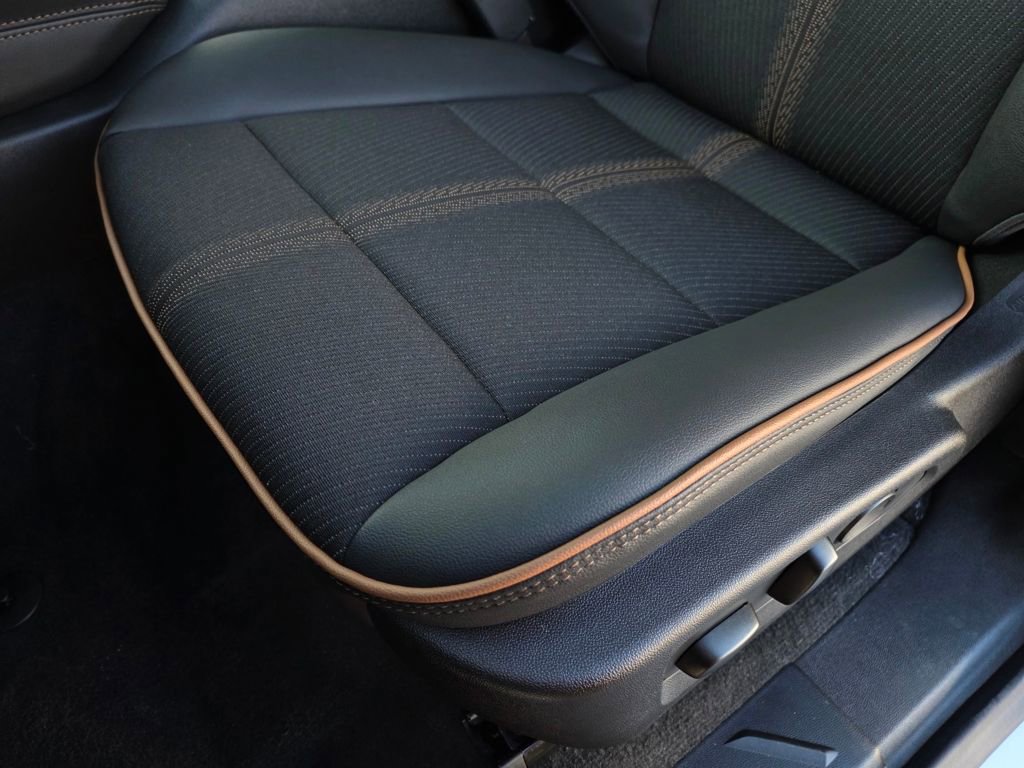 New 2026 GMC Canyon AT4 AWD/4WD image 23