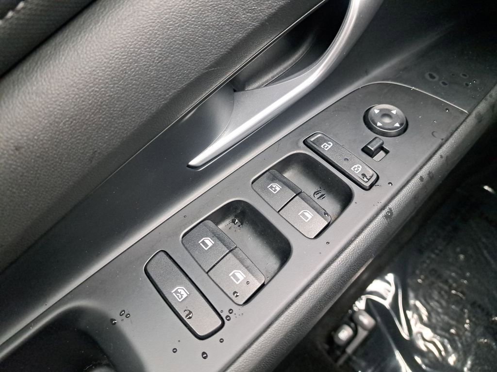 Used 2023 Hyundai Elantra Limited image 26