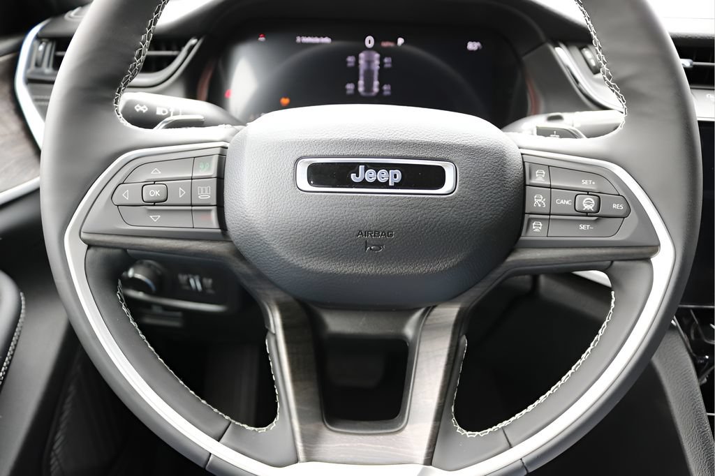 New 2026 Jeep Grand Cherokee Altitude AWD/4WD image 22