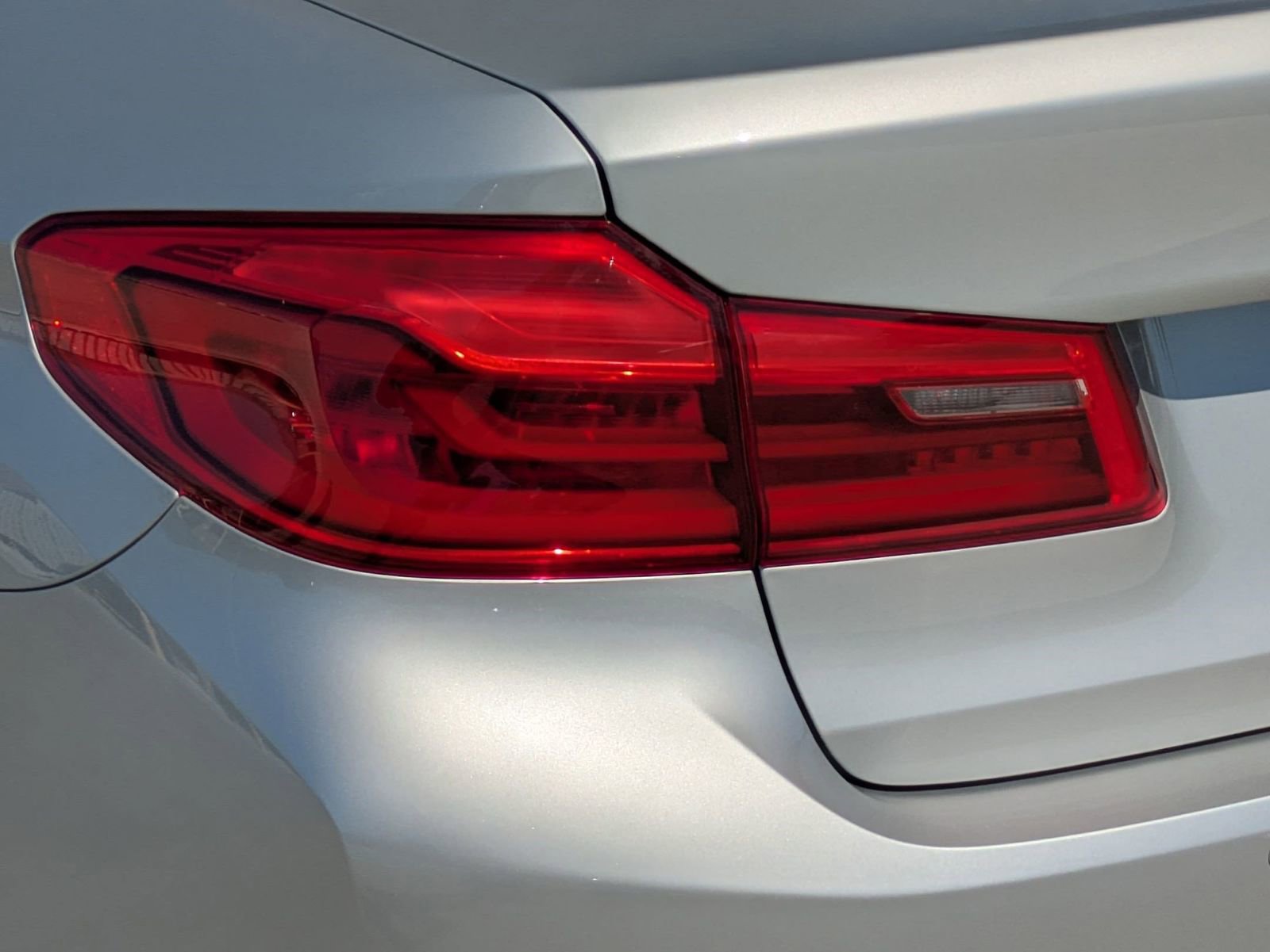 Used 2019 BMW 530i w/ Convenience Package image 18