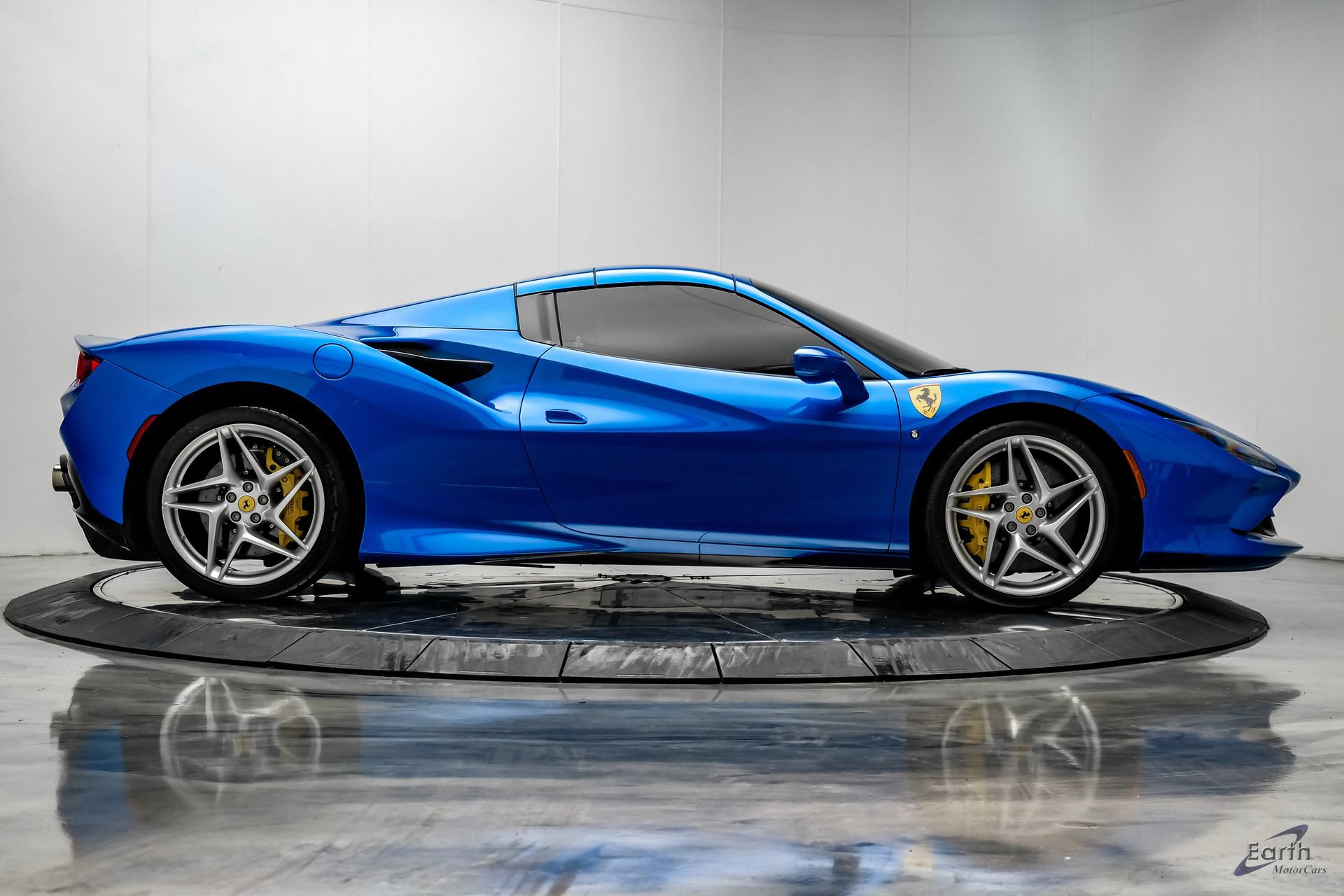 Used 2023 Ferrari F8 Tributo RWD image 28