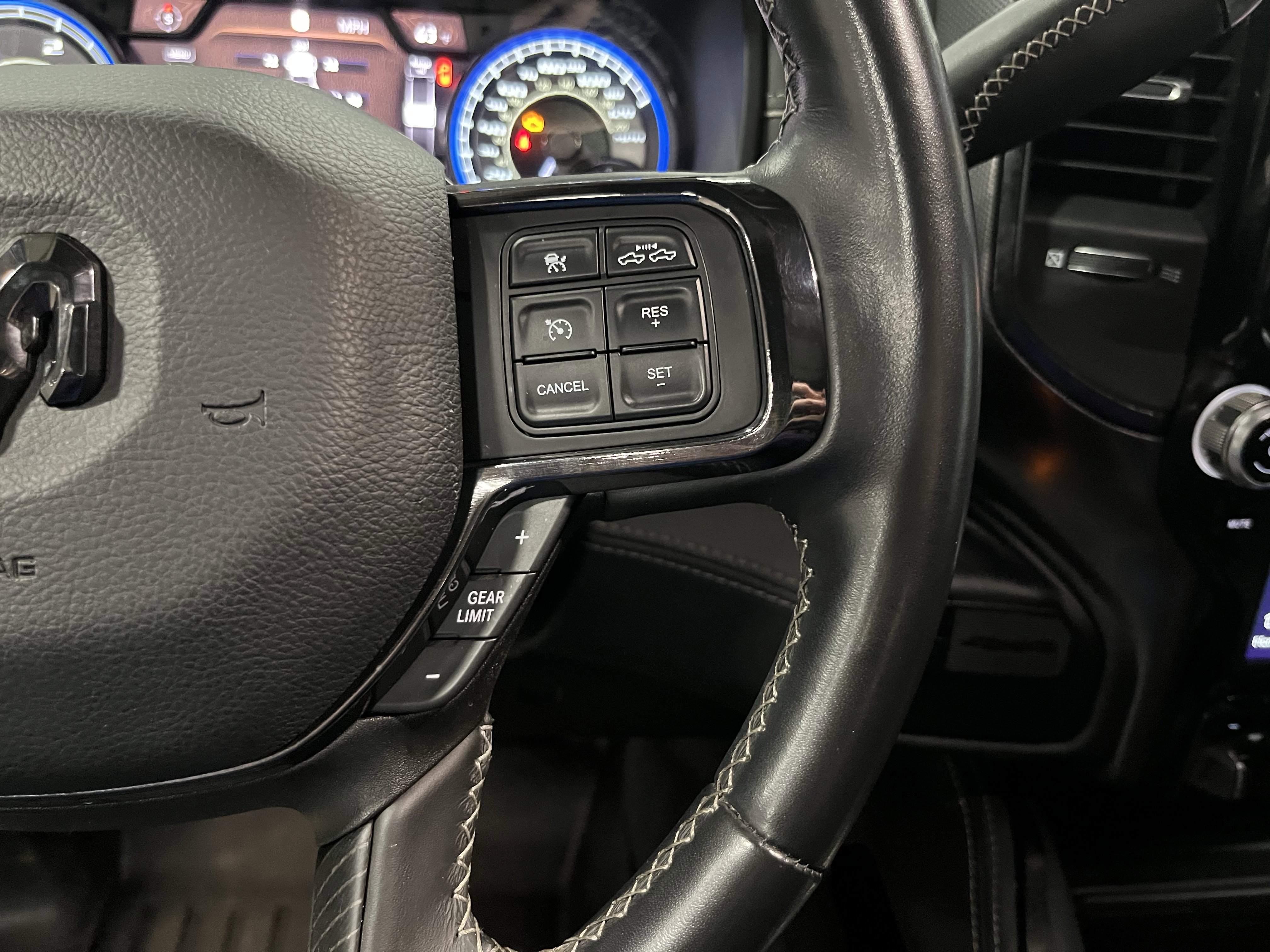 Used 2022 RAM 3500 Limited image 24