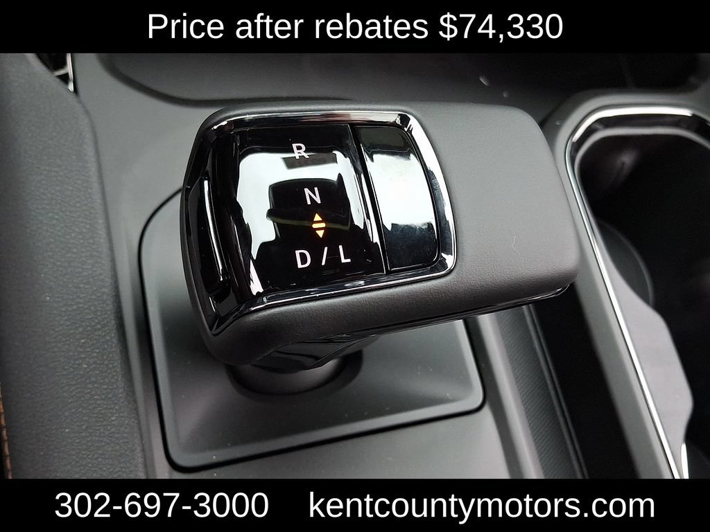 New 2026 GMC Sierra 1500 AT4 w/ Technology Package AWD/4WD image 17