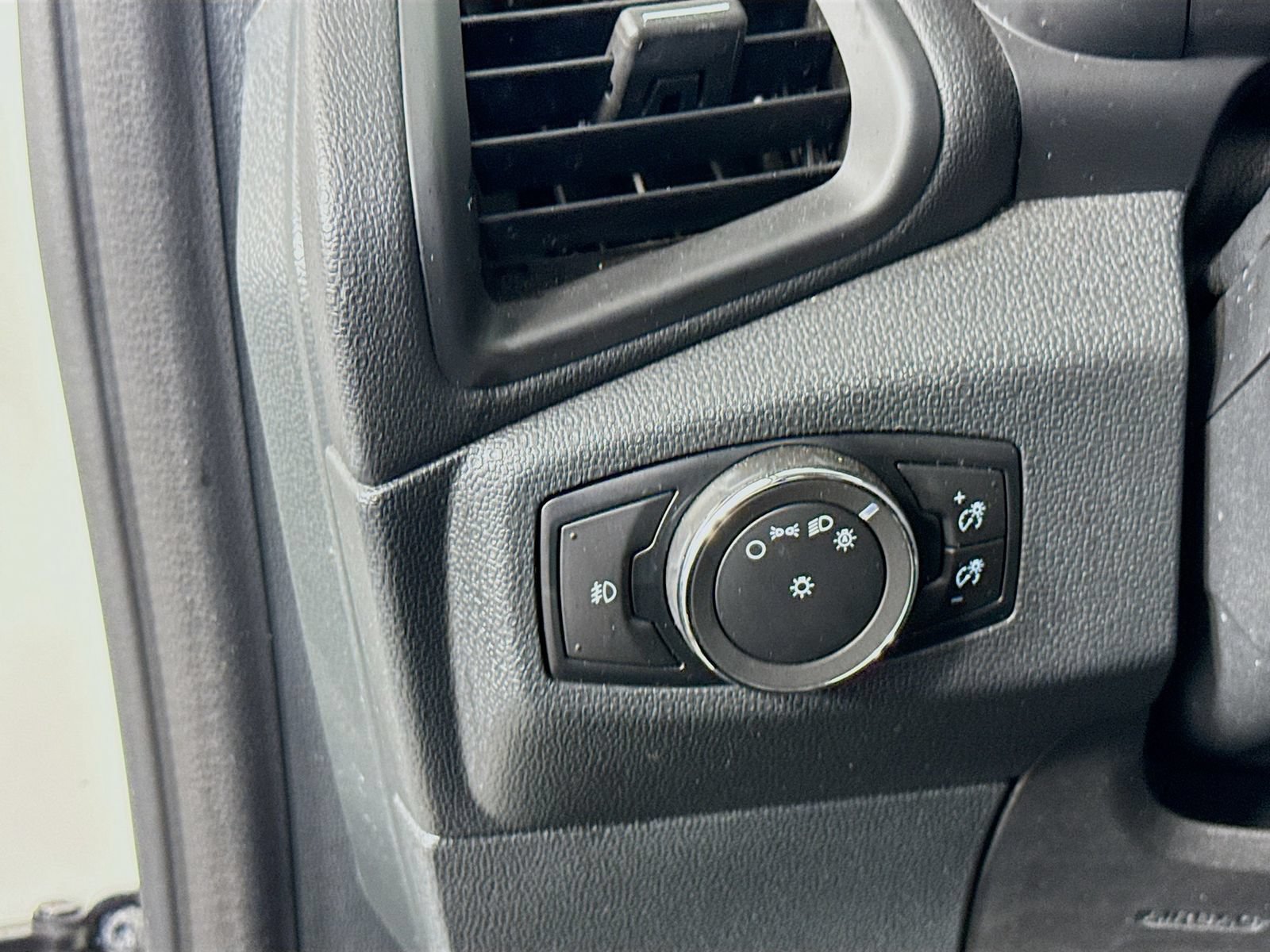Used 2021 Ford EcoSport SE w/ SE Convenience Package FWD image 10