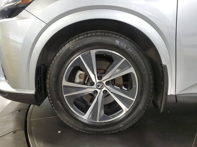 Used 2023 Lexus RX 350 Premium w/ Accessory Package AWD/4WD image 29