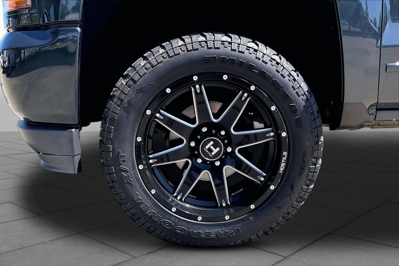 Used 2017 Chevrolet Silverado 1500 LT w/ All Star Edition AWD/4WD image 11