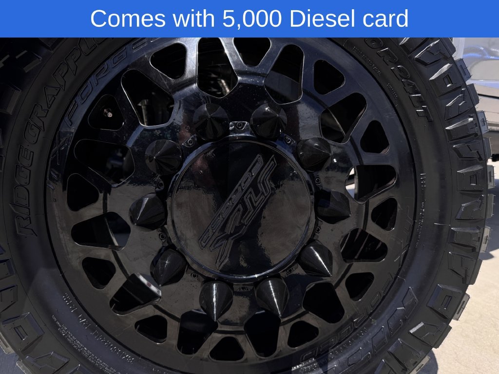 Used 2024 RAM 3500 Limited w/ Night Edition AWD/4WD image 9