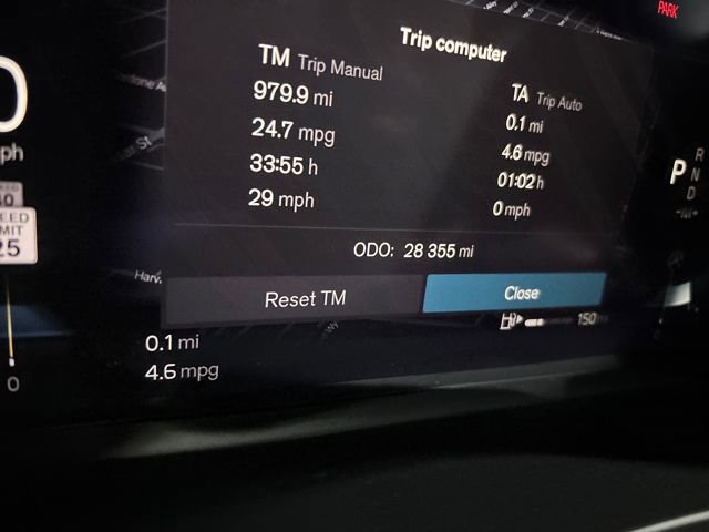 Used 2022 Volvo S90 B6 Inscription w/ Advanced Package image 19