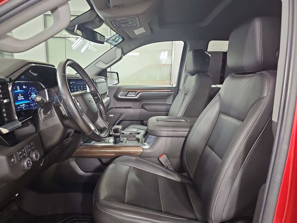 Used 2022 Chevrolet Silverado 1500 RST AWD/4WD image 18