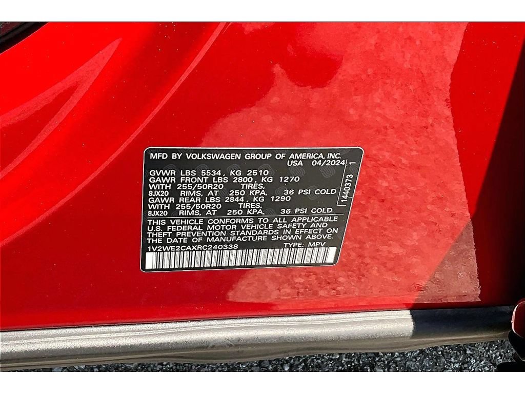 Used 2024 Volkswagen Atlas Cross Sport SE FWD image 31