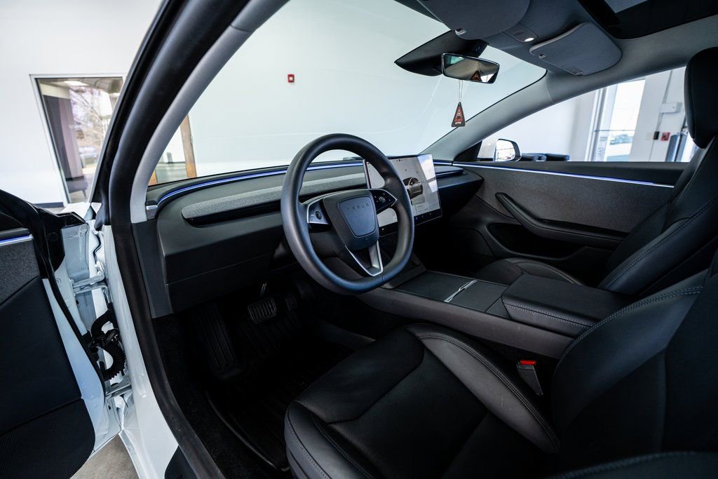 Used 2025 Tesla Model 3 Long Range image 29