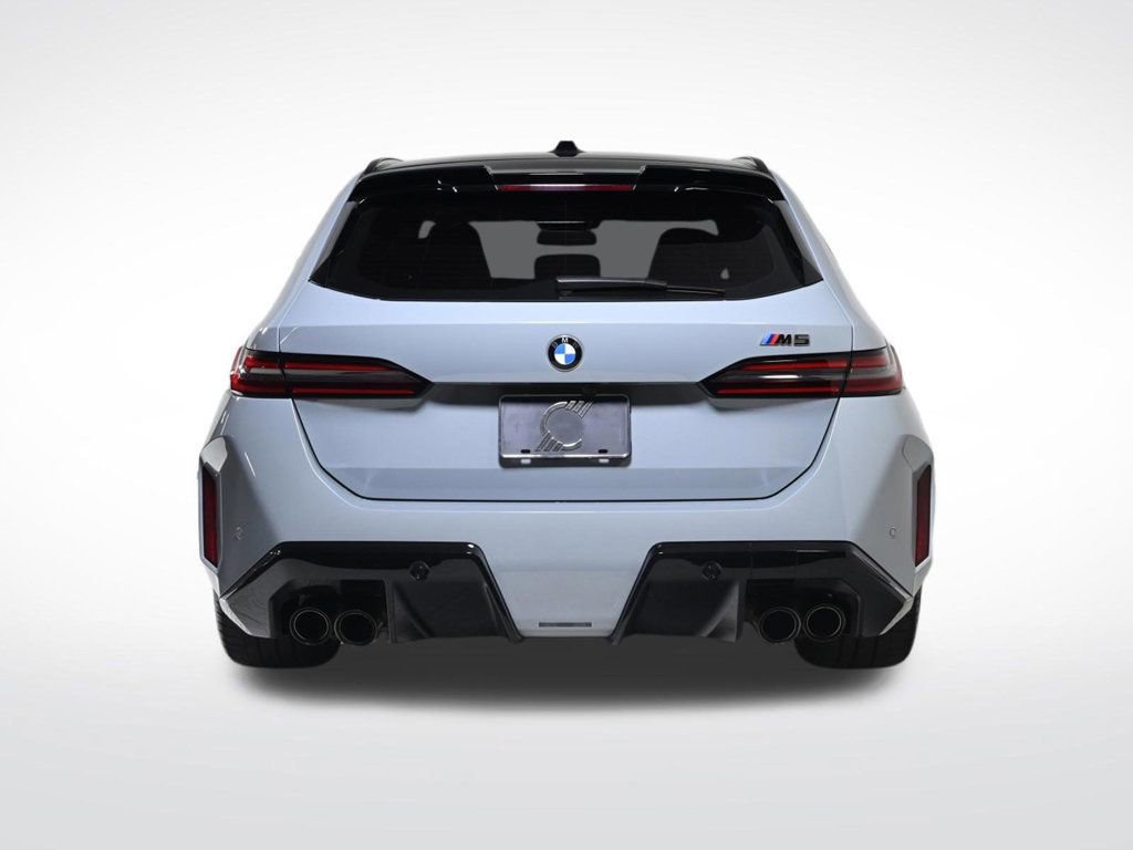 Used 2026 BMW M5 Touring w/ M Driver's Package image 4