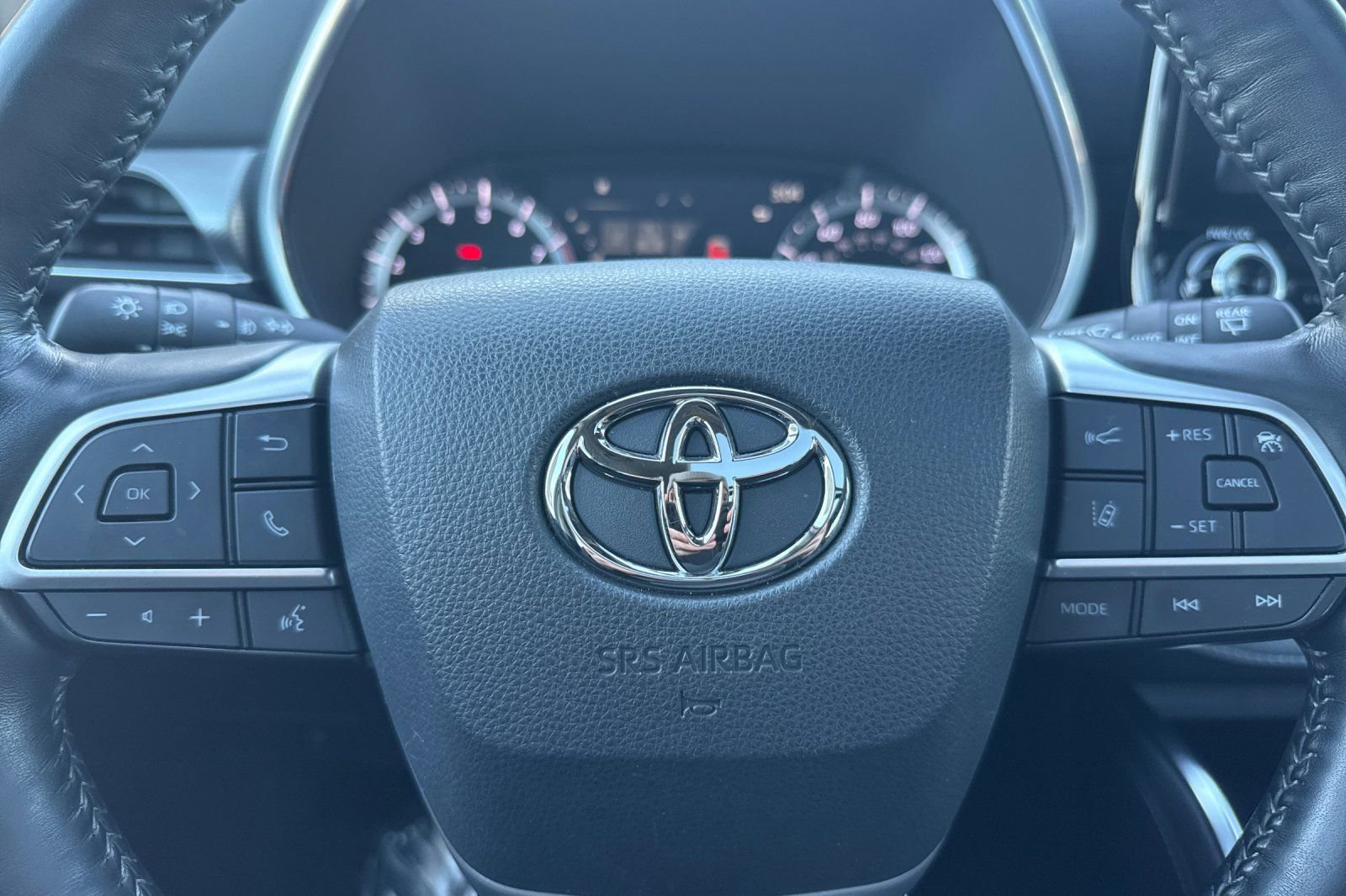 Certified 2022 Toyota Highlander Platinum image 27