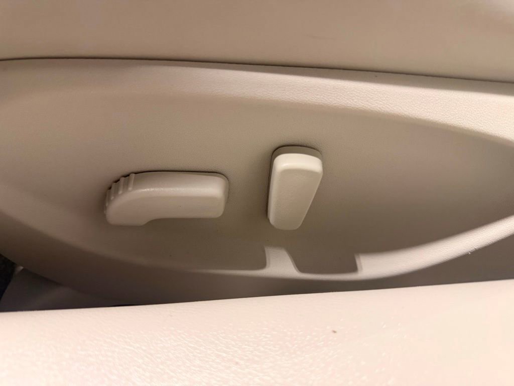 Used 2014 INFINITI Q50 Premium w/ Navigation Package image 13