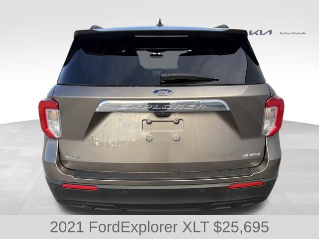 Used 2021 Ford Explorer XLT image 7