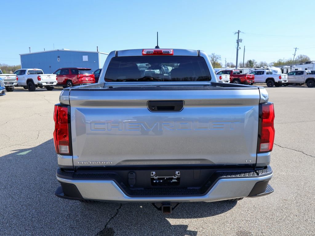 Used 2024 Chevrolet Colorado LT RWD image 4