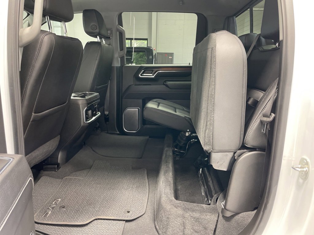 Used 2024 GMC Sierra 3500 Denali image 21