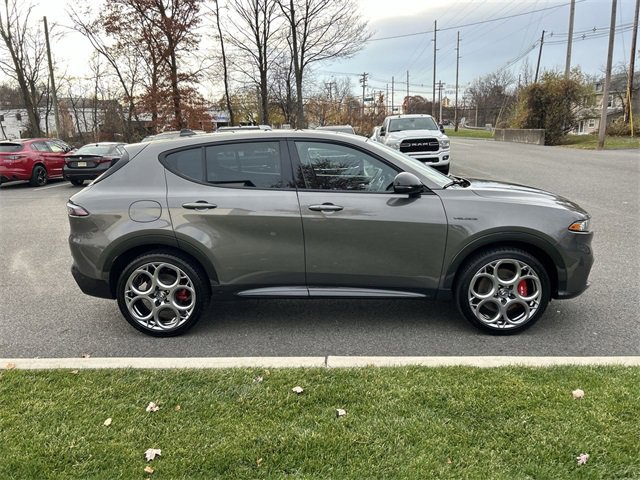 Used 2024 Alfa Romeo Tonale Veloce w/ Premium Interior Package image 9