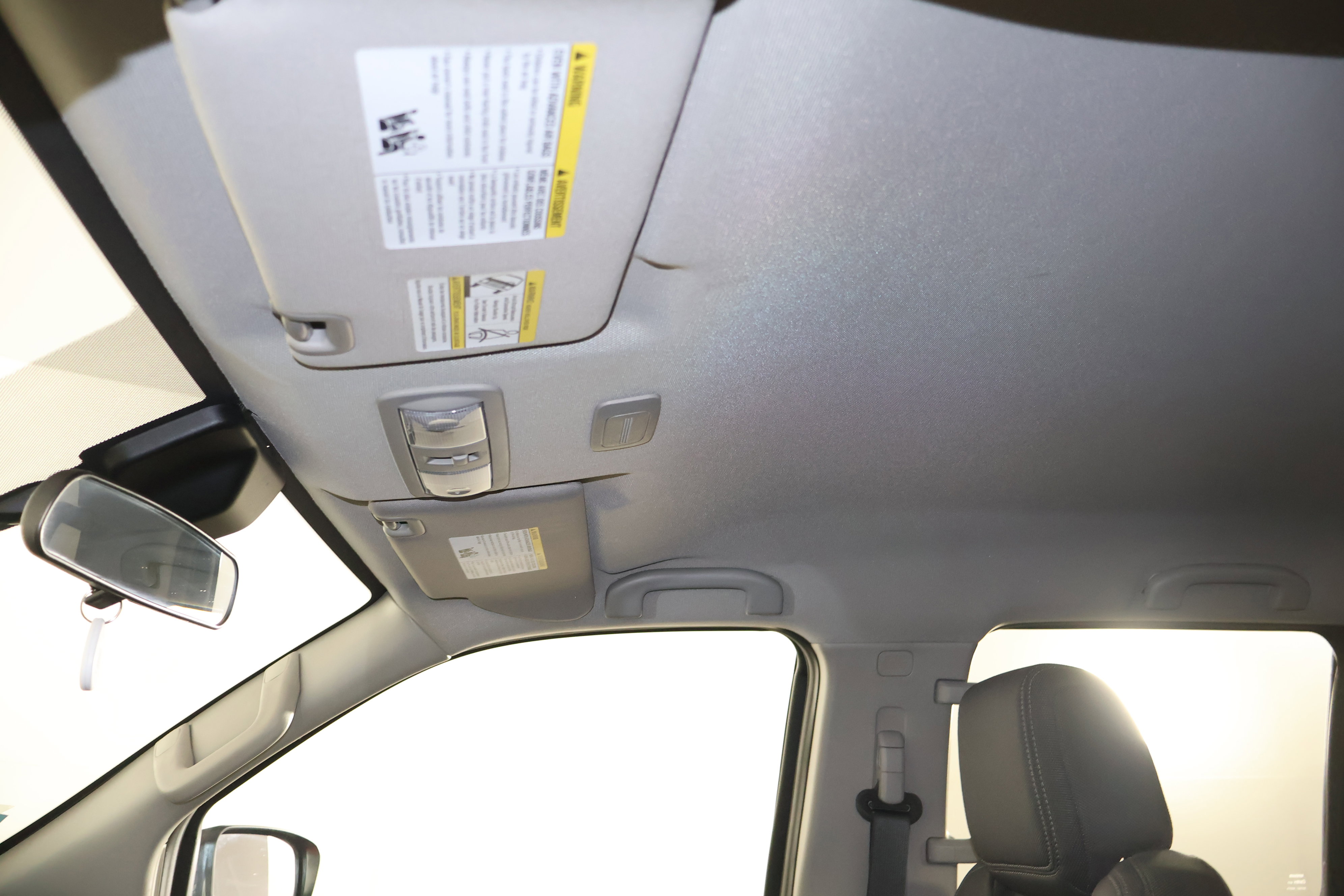 Used 2024 Nissan Frontier SV image 42