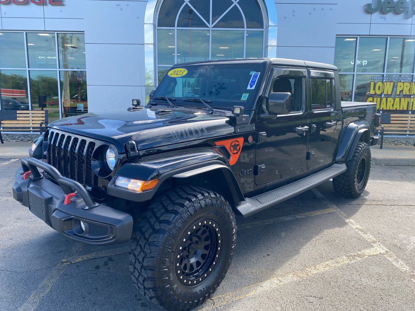 Used 2023 Jeep Gladiator Sport AWD/4WD image 1
