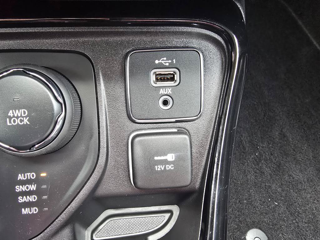 Used 2021 Jeep Compass Limited w/ Elite Interior Group AWD/4WD image 19