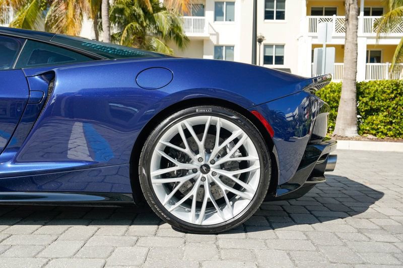 Used 2023 McLaren GT image 15