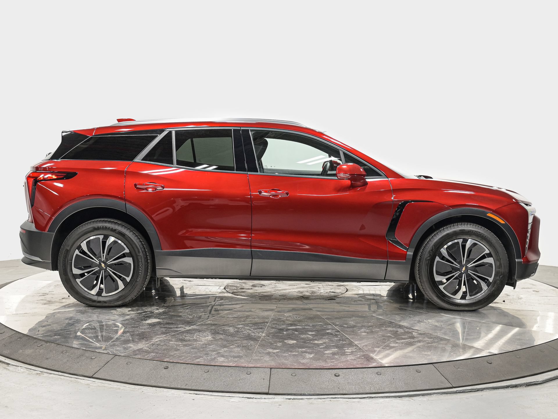 Used 2024 Chevrolet Blazer EV LT AWD/4WD image 8