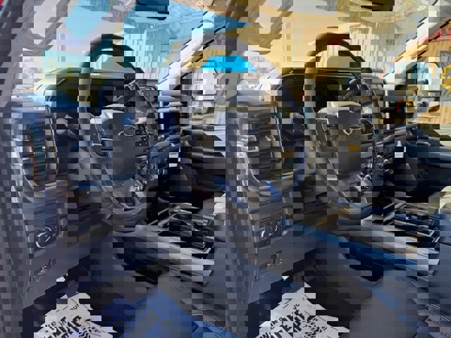 New 2026 Ford F350 Lariat w/ Black Appearance Package image 13