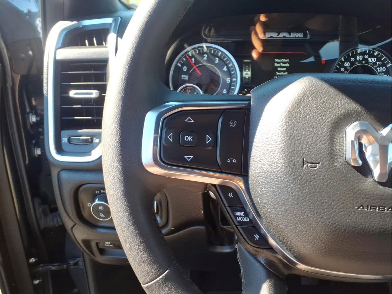 Used 2025 RAM 1500 Laramie AWD/4WD image 27