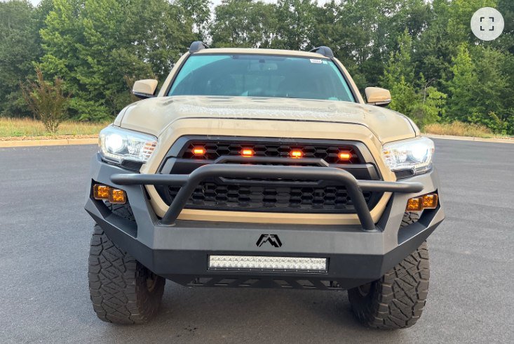 Used 2016 Toyota Tacoma TRD Off-Road w/ Premium & Technology Package AWD/4WD image 2