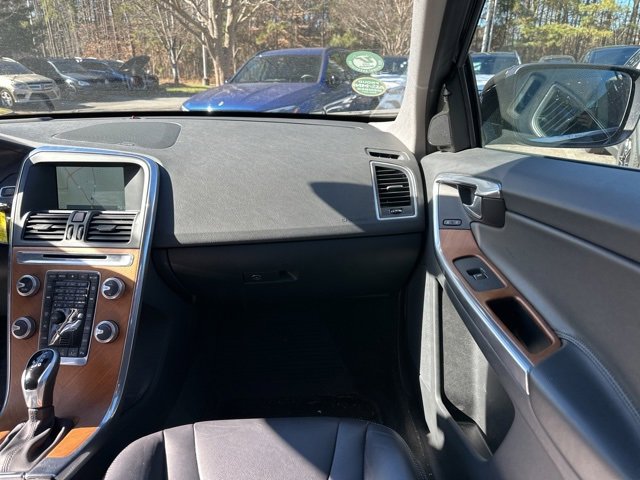 Used 2017 Volvo XC60 T5 Inscription w/ Advanced Package image 17