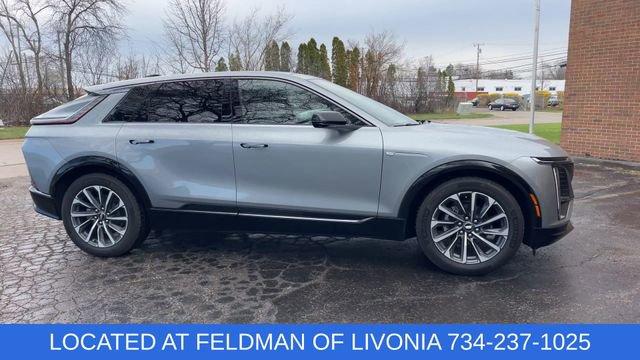 Used 2024 Cadillac Lyriq Sport image 9