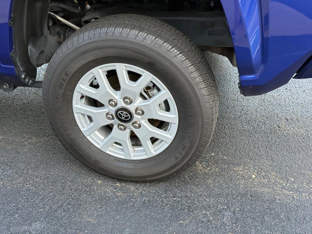 Certified 2025 Toyota Tacoma SR5 image 7
