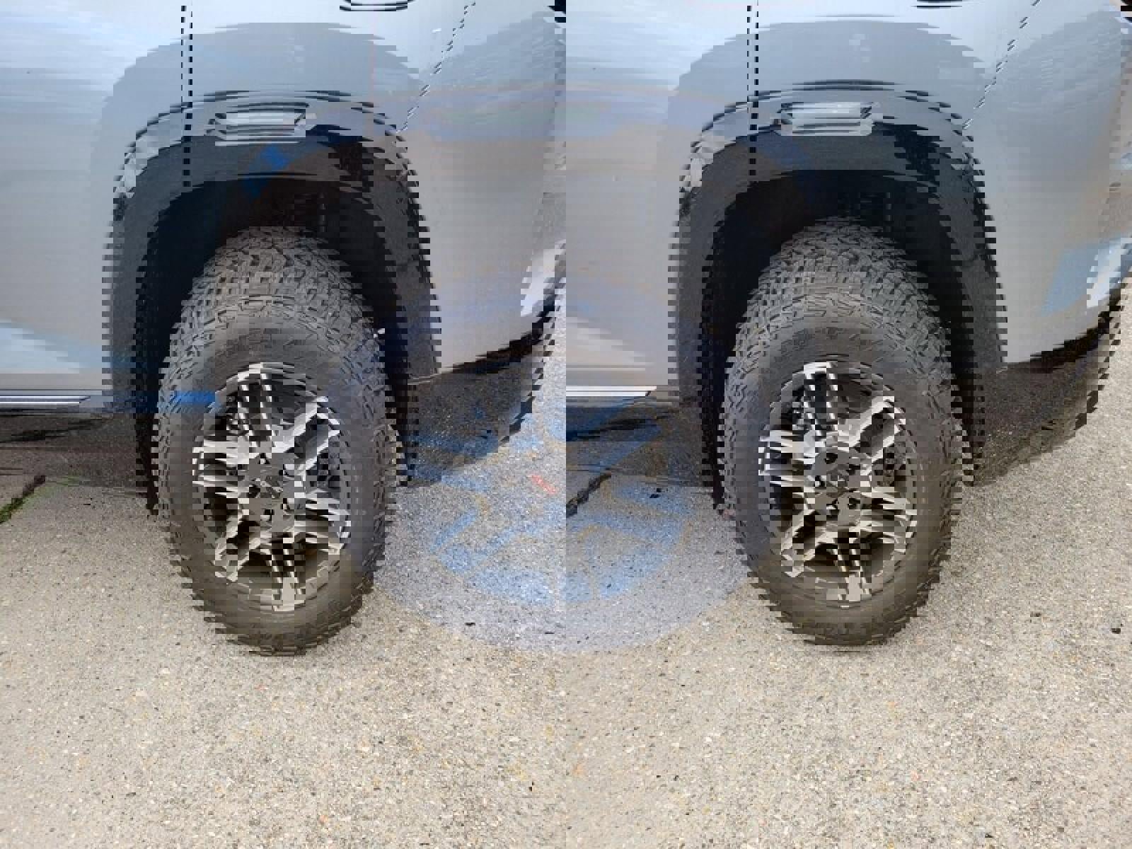 New 2026 GMC Terrain AT4 w/ Convenience Package III image 9