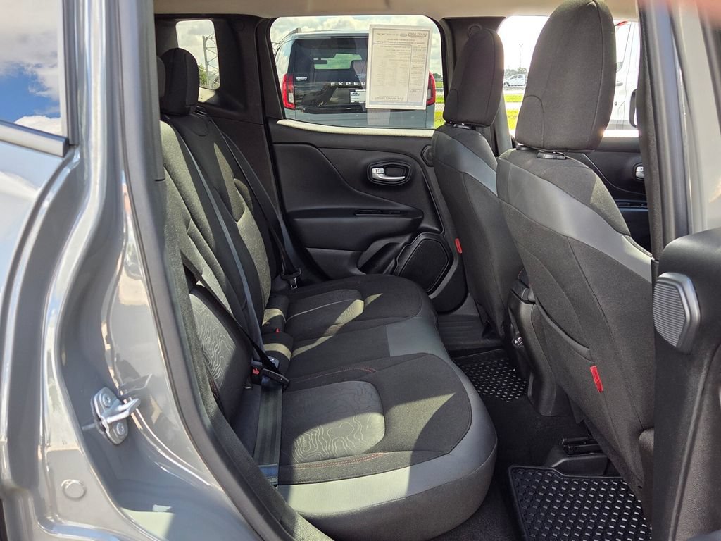 Used 2023 Jeep Renegade Trailhawk w/ Sun/Sound Group AWD/4WD image 15
