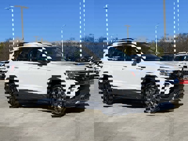 Used 2022 Volkswagen Taos S image 6