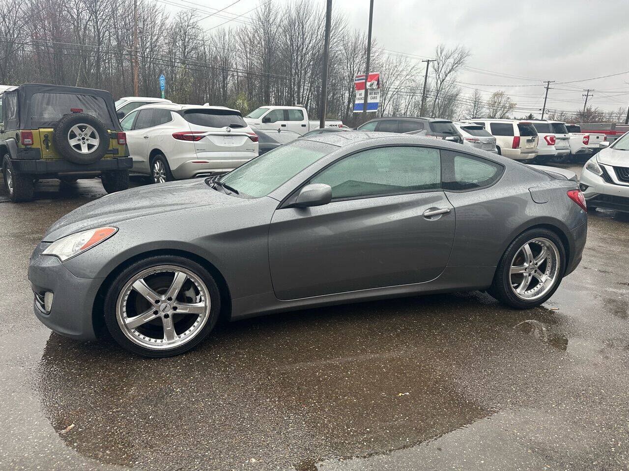 Used 2010 Hyundai Genesis 2.0T RWD image 3