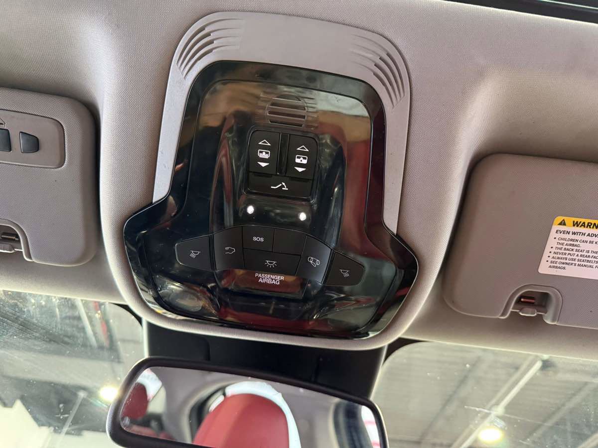 Used 2021 Alfa Romeo Giulia Sprint w/ Sun & Sound Package image 40