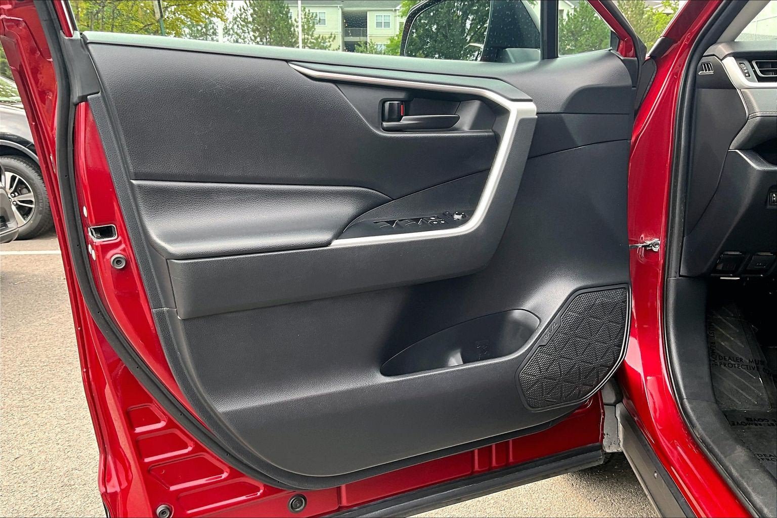 Used 2019 Toyota RAV4 LE w/ All Weather Liner Package AWD/4WD image 21