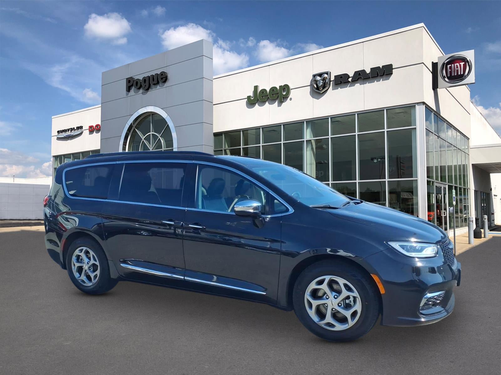 Used 2023 Chrysler Pacifica Limited