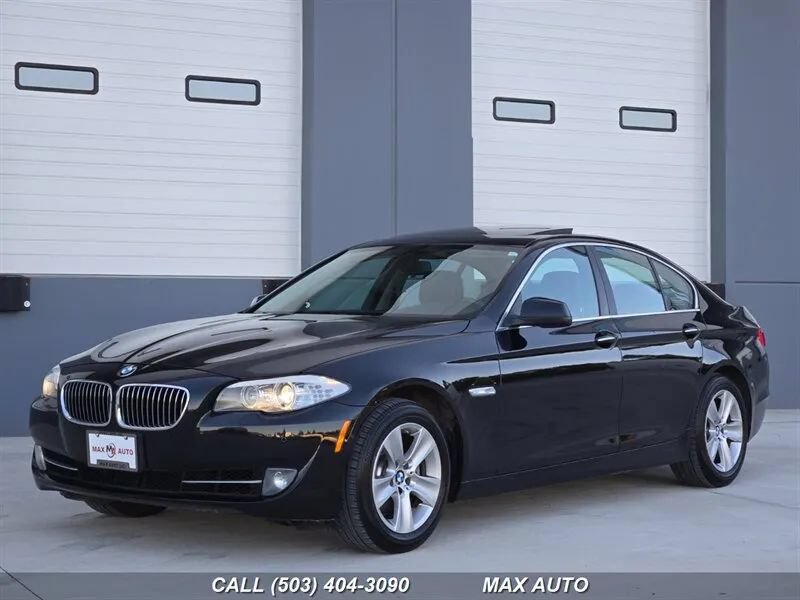 Used 2013 BMW 528i xDrive Sedan AWD/4WD image 4