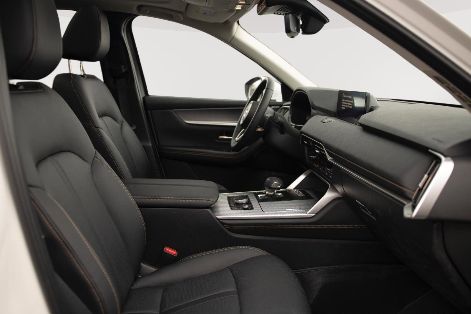 Used 2024 MAZDA CX-90 Plug-In Hybrid w/ Premium Pkg image 16