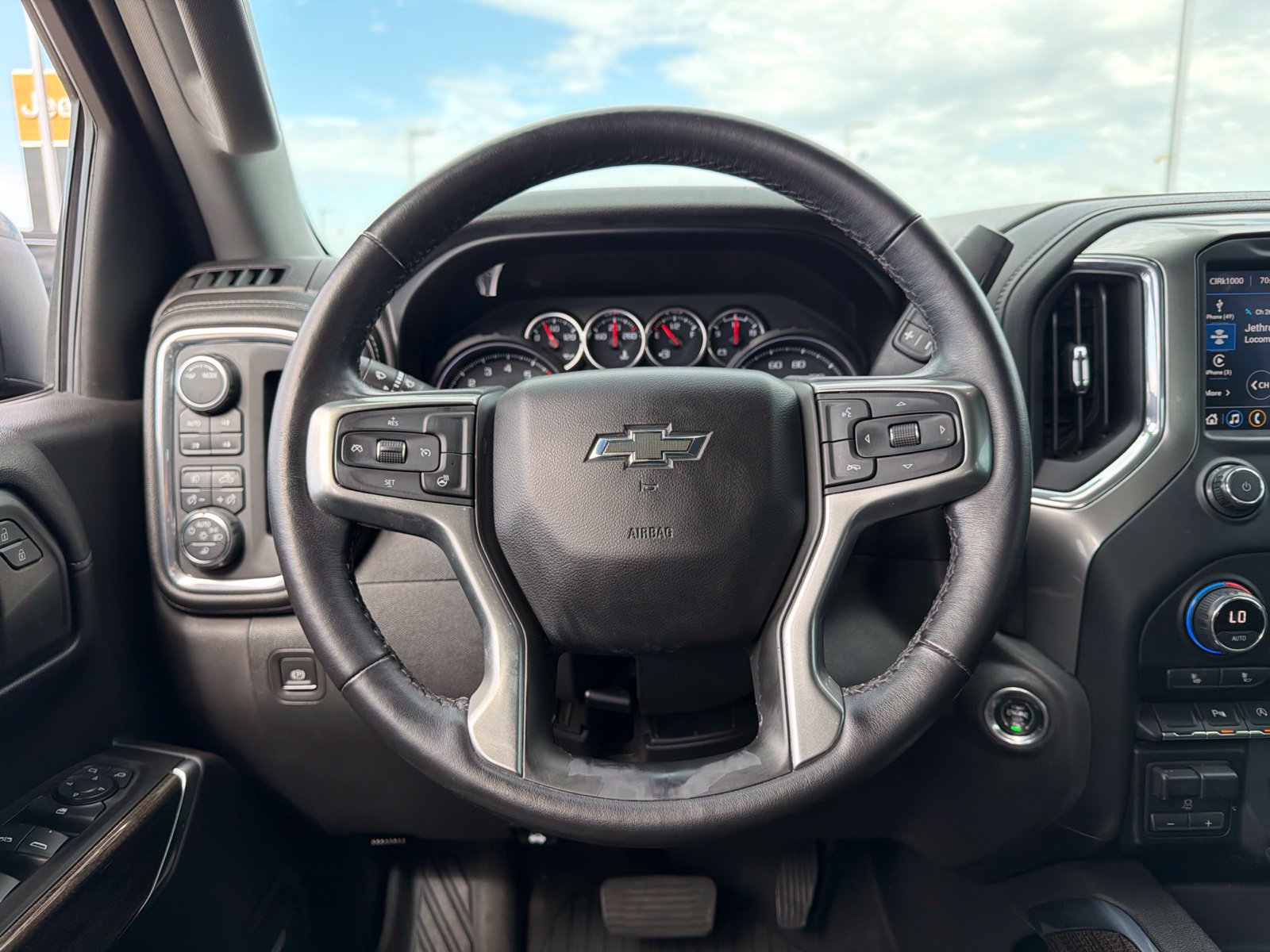 Used 2021 Chevrolet Silverado 1500 LT Trail Boss w/ Convenience Package II AWD/4WD image 21