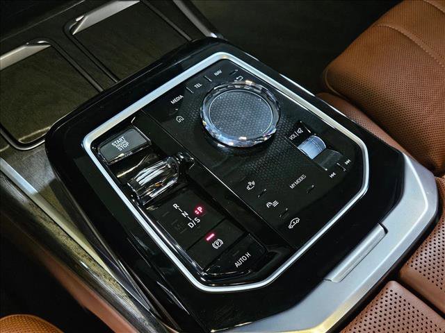 Certified 2023 BMW 760i xDrive image 12