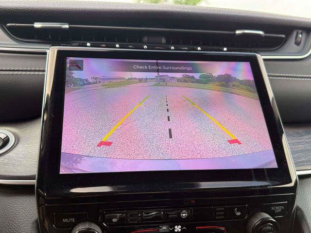 Certified 2022 Jeep Grand Cherokee L Limited AWD/4WD image 28