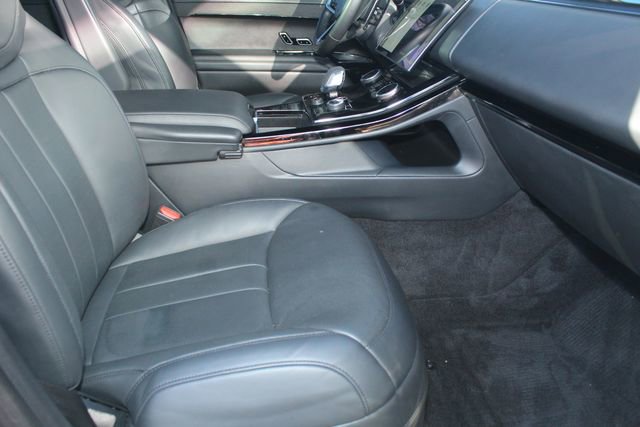 Used 2023 Land Rover Range Rover Sport SE image 3