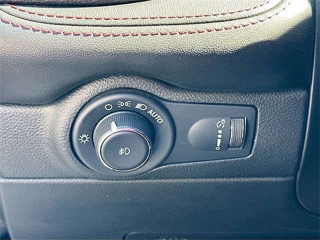 Used 2022 Dodge Durango R/T w/ Trailer Tow Group IV image 10