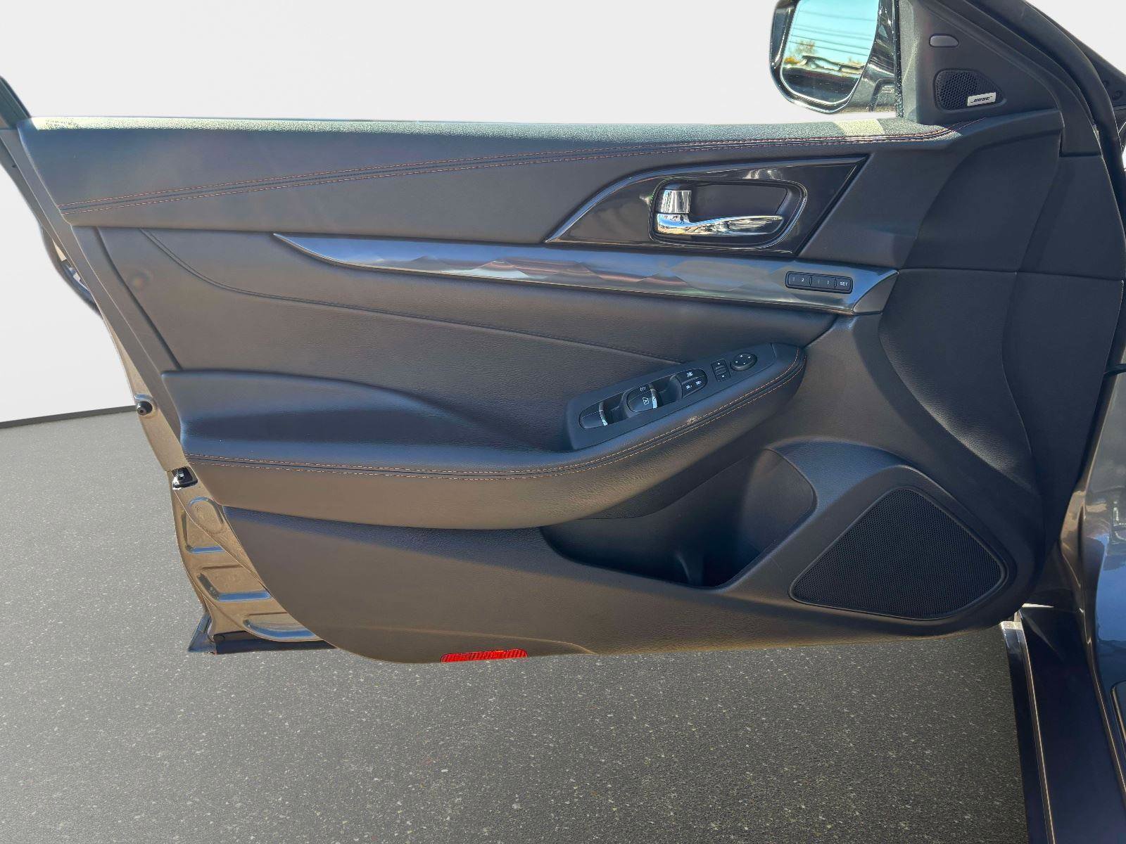 Used 2019 Nissan Maxima SR w/ Premium Package image 14