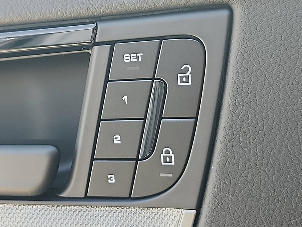New 2026 Porsche Cayenne AWD/4WD image 19