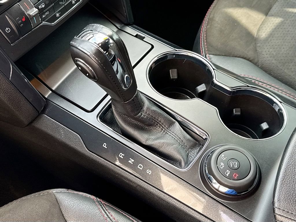 Used 2018 Ford Explorer XLT w/ Equipment Group 202A image 17